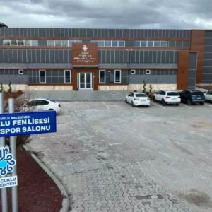 Selçuklu Belediyesi’nden Selçuklu Fen Lisesi’ne Modern Spor Tesisleri